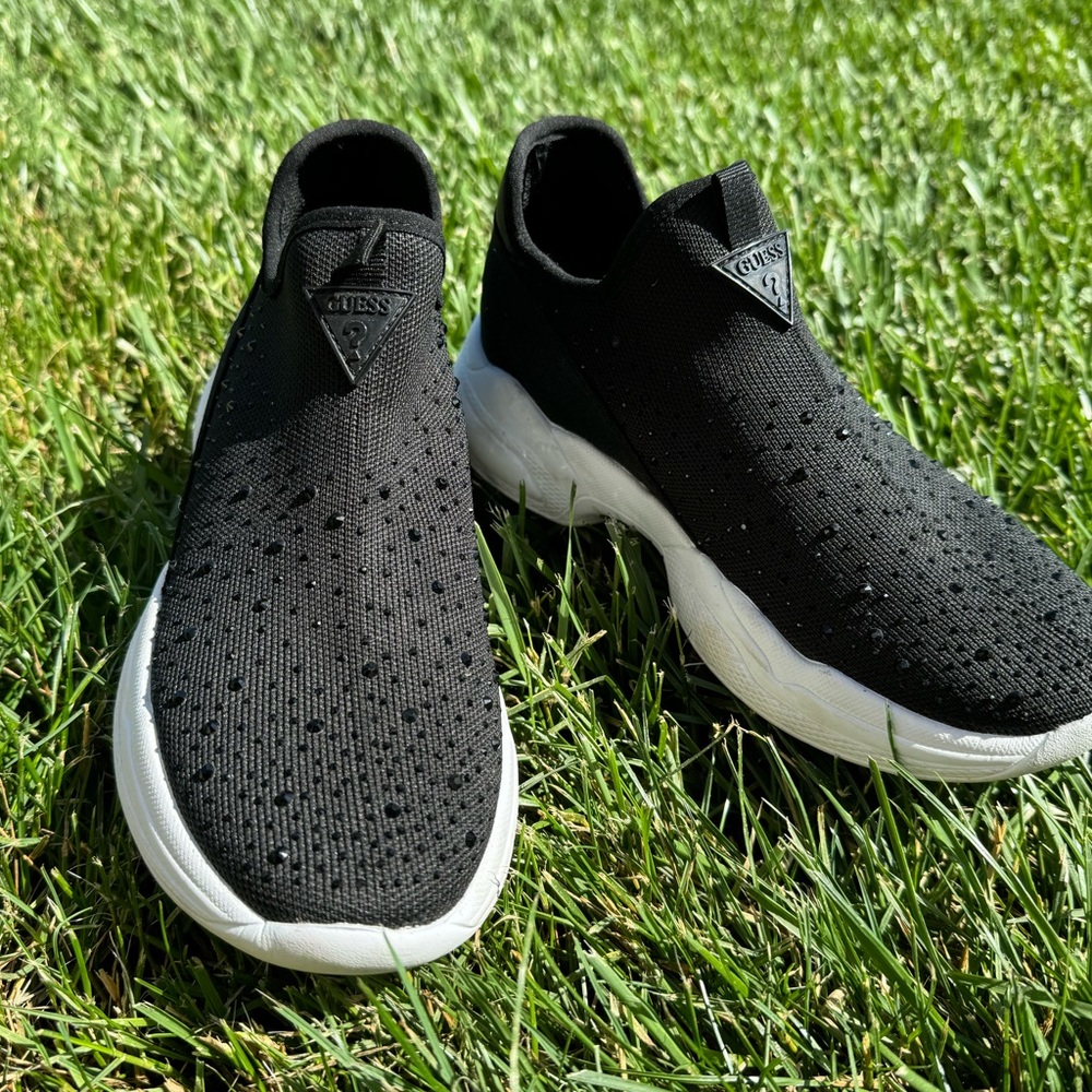 Size 7 Guess Slip On